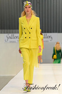 Gallery SHOES