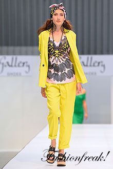 Gallery SHOES