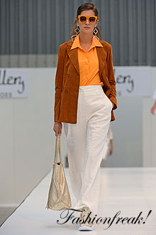 Gallery SHOES