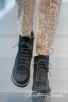 Gallery SHOES